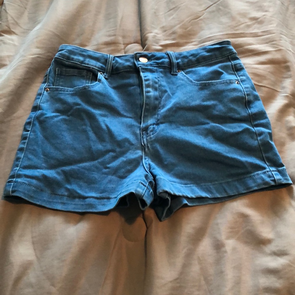 Short shorts